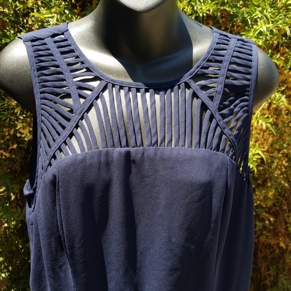 Maurice's dress - Picture 5 of 7